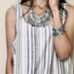 3/$10 Anthropologie Drew Linen Cream And Blue Striped Top